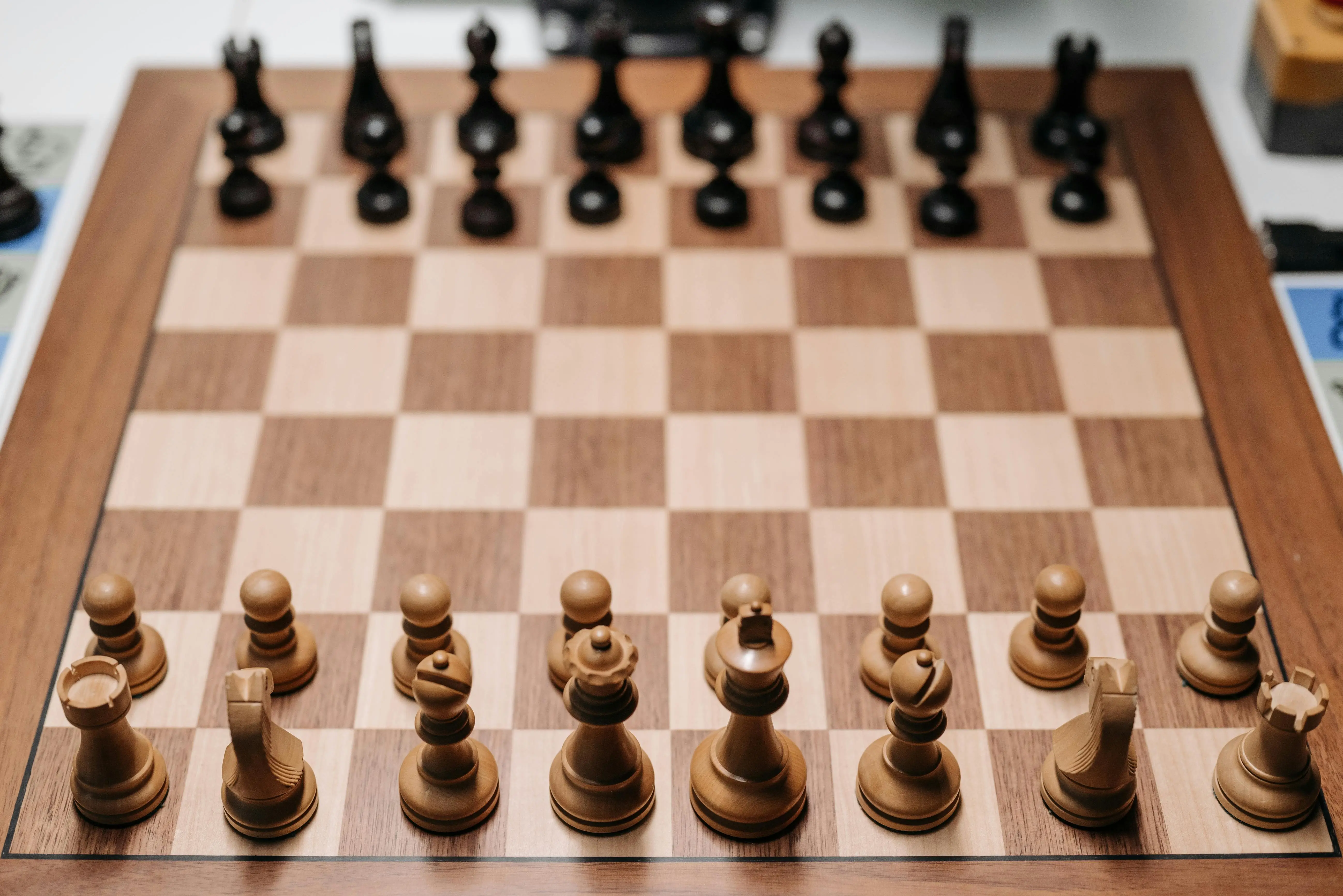 How to Set Up a Chess Board Correctly (Beginner Friendly Guide)